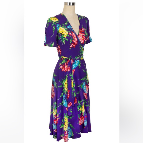 Trashy Diva Bold Bouquet Wrap Dress - Picture 3 of 10